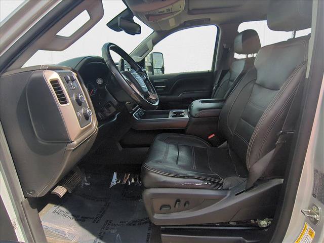Used 2017 GMC Sierra 3500 Denali w/ Duramax Plus Package image 15