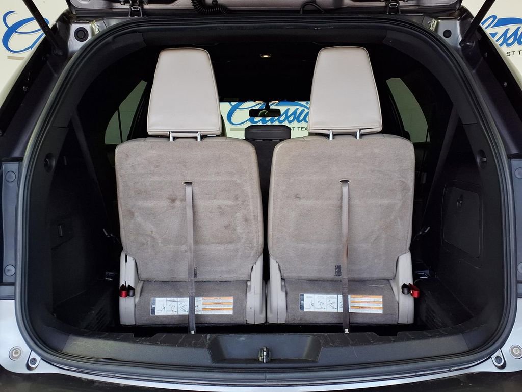 Used 2012 Ford Explorer XLT FWD image 11