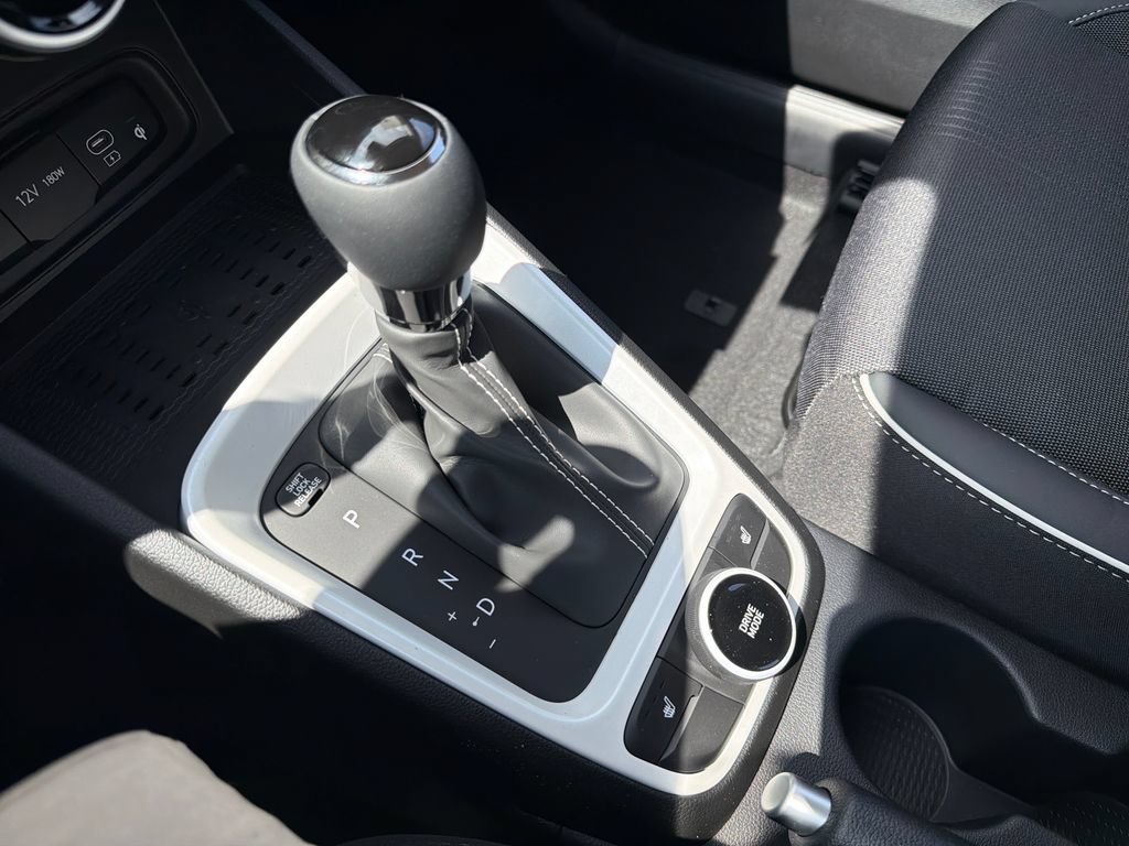 New 2026 Hyundai Venue SEL FWD image 32