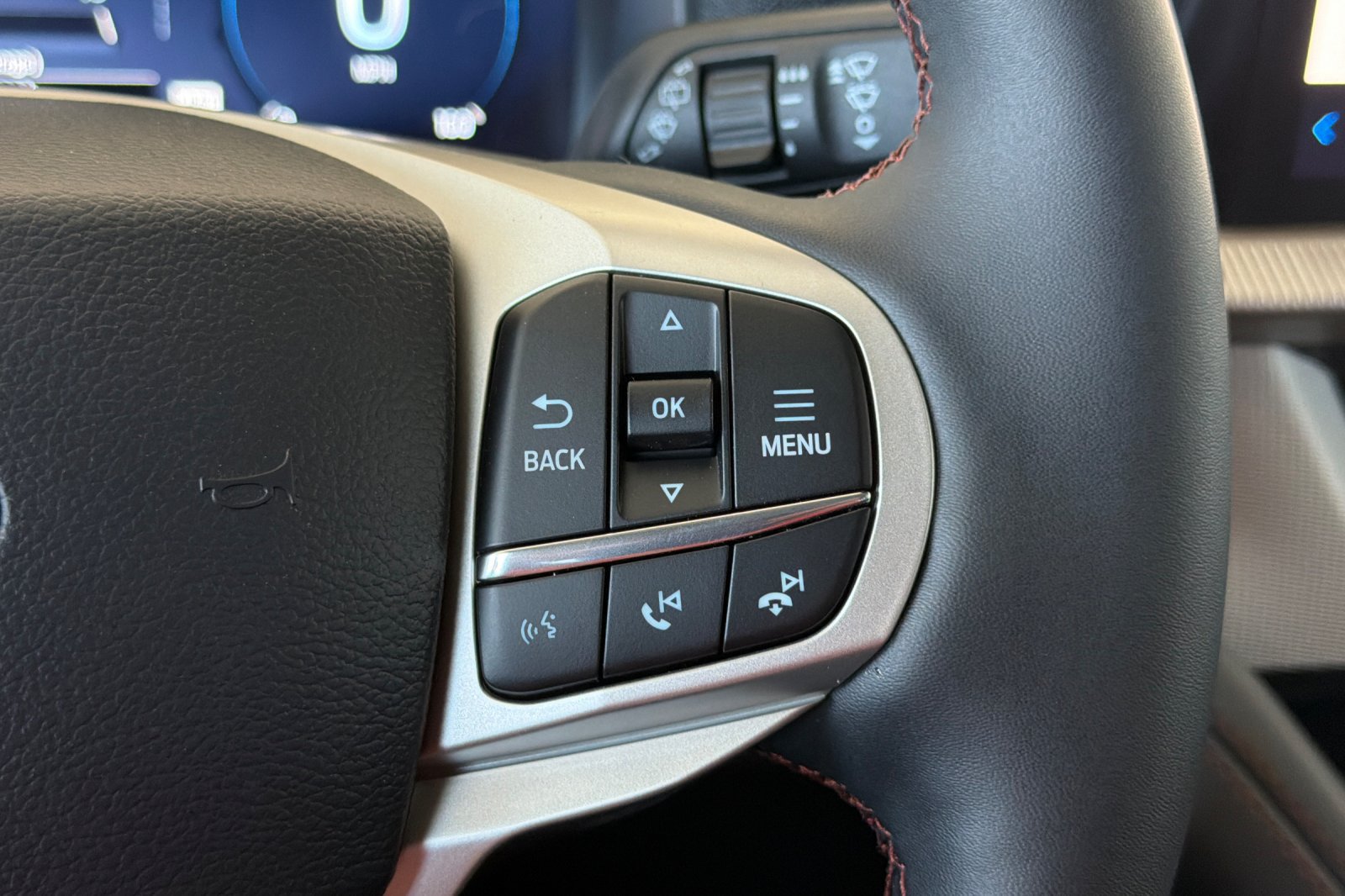 New 2026 Ford Explorer Active RWD image 29