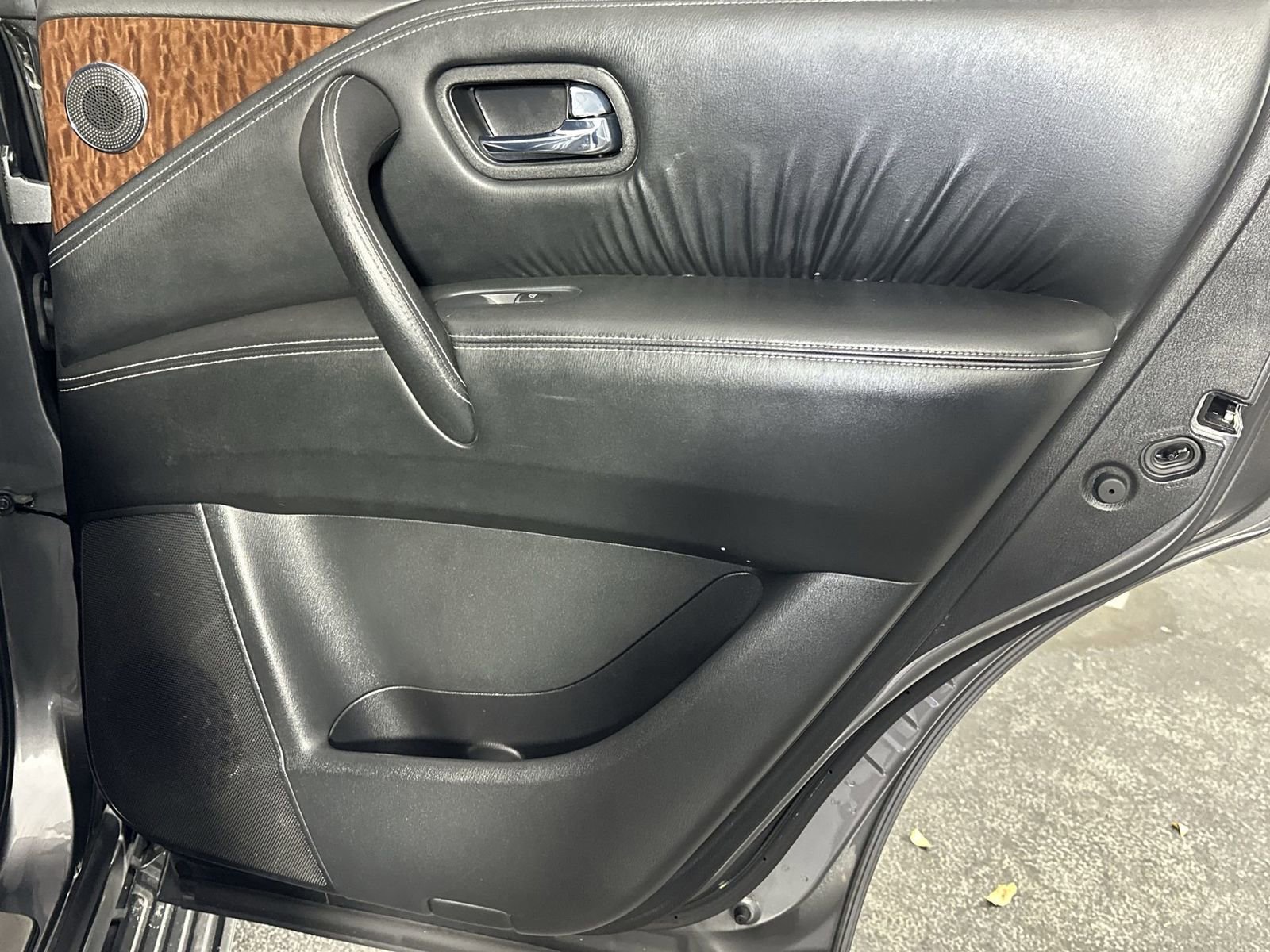 Used 2020 Nissan Armada SL image 35