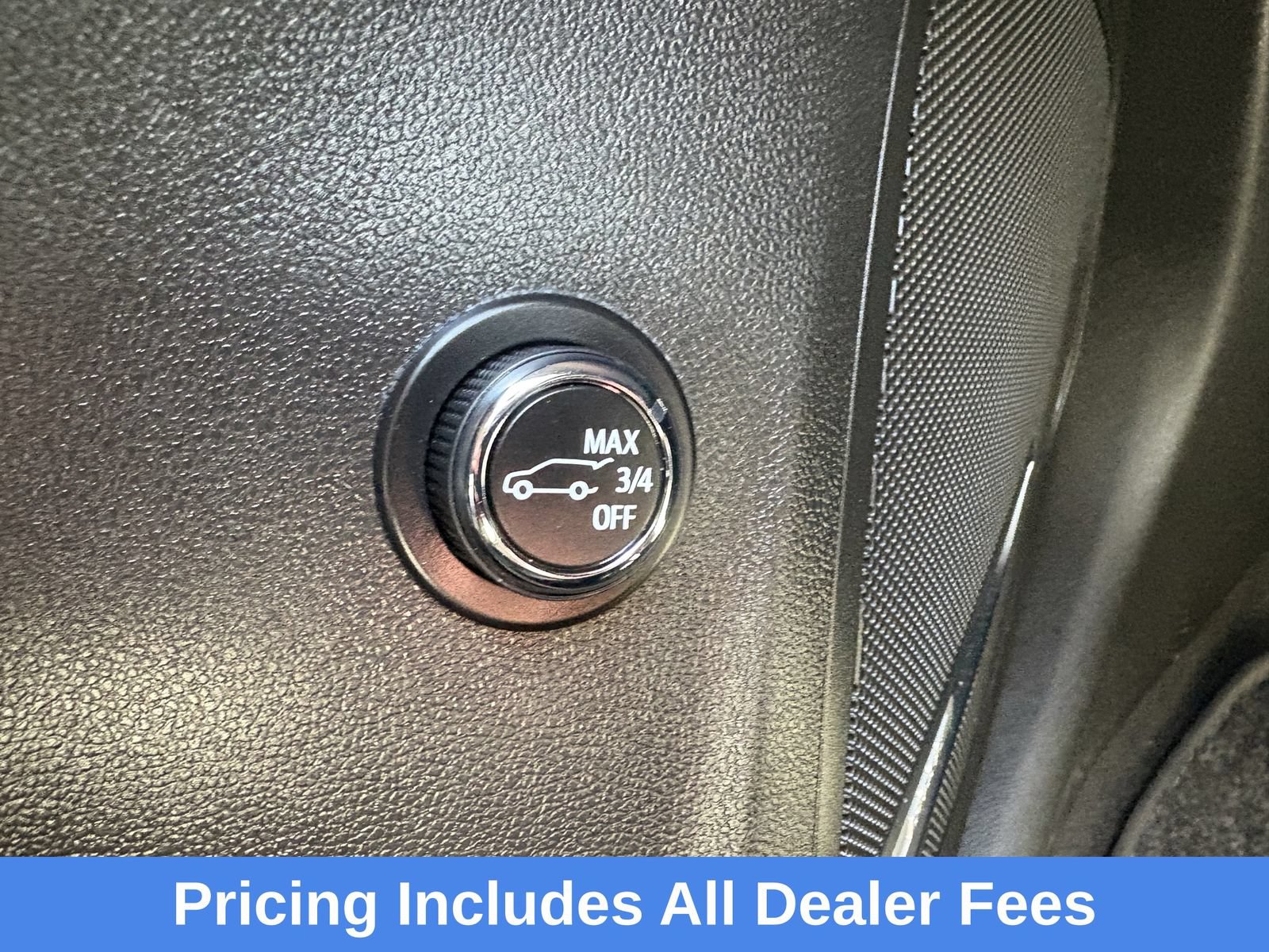 Used 2025 Buick Envision Avenir AWD/4WD image 3