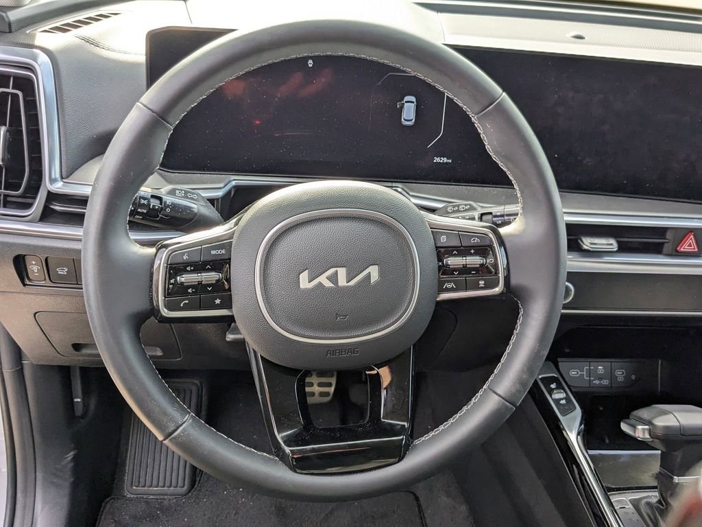 Used 2025 Kia Sorento SX image 15
