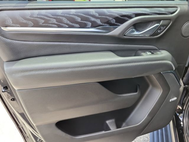 Used 2022 GMC Yukon XL Denali AWD/4WD image 8