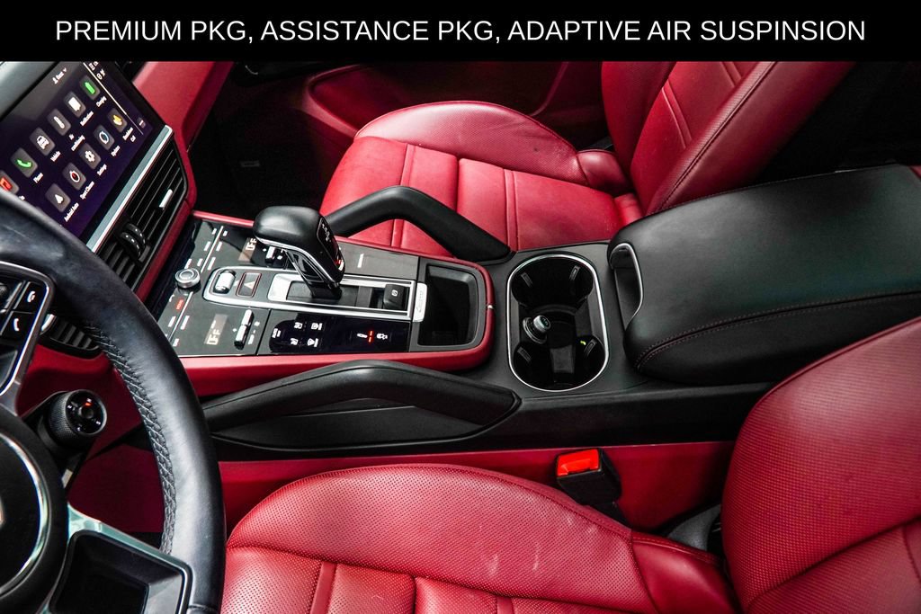 Used 2023 Porsche Cayenne w/ Premium Package AWD/4WD image 26