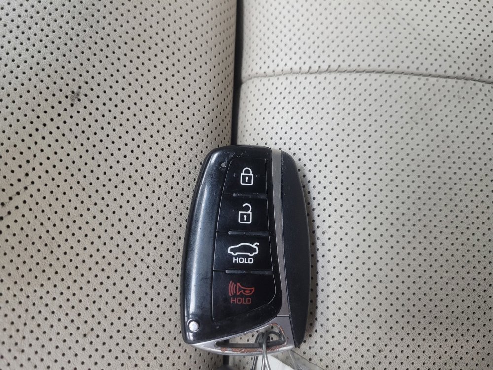 Used 2015 Hyundai Genesis 3.8 w/ Option Group 04 RWD image 32