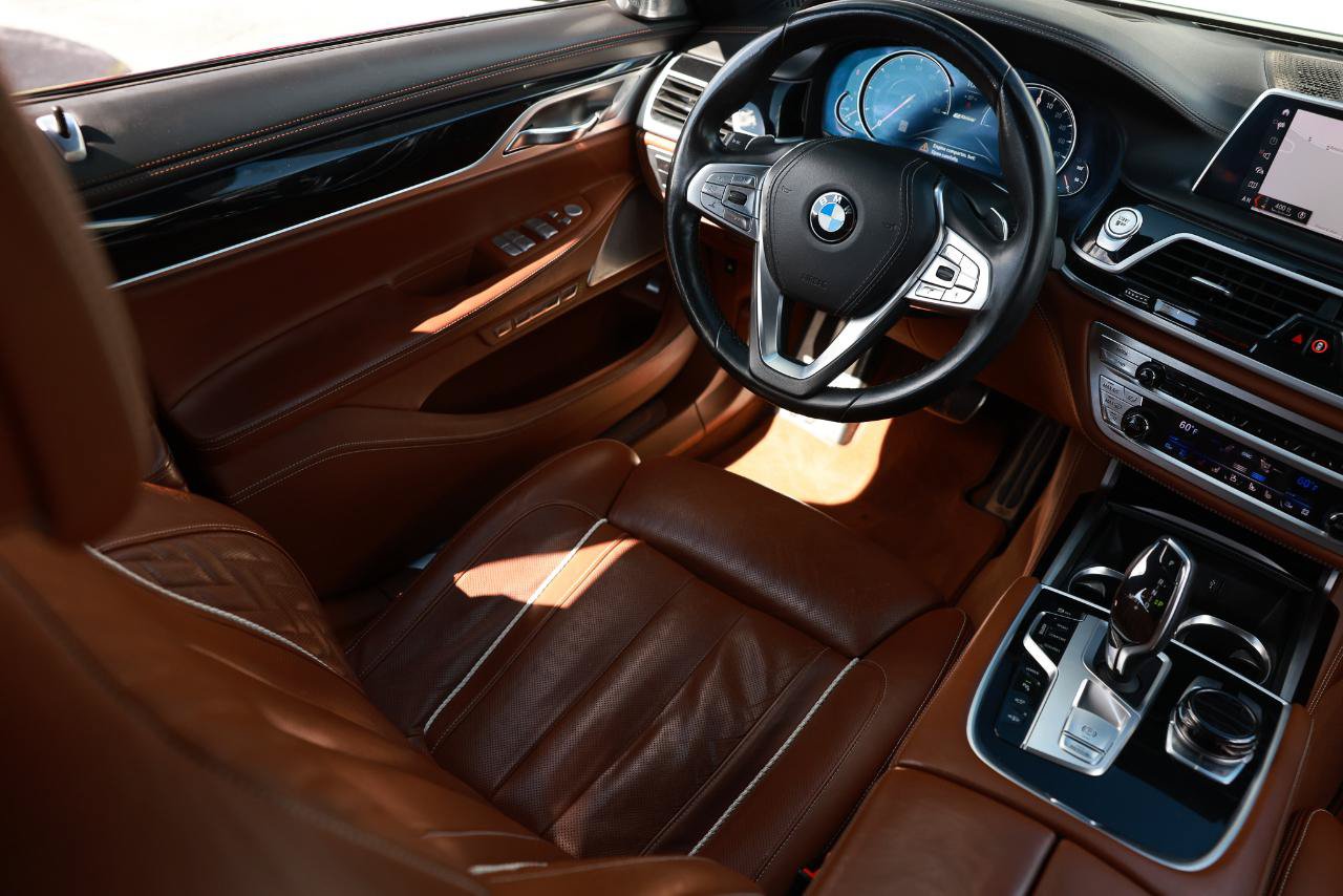 Used 2018 BMW 740e xDrive AWD/4WD image 23