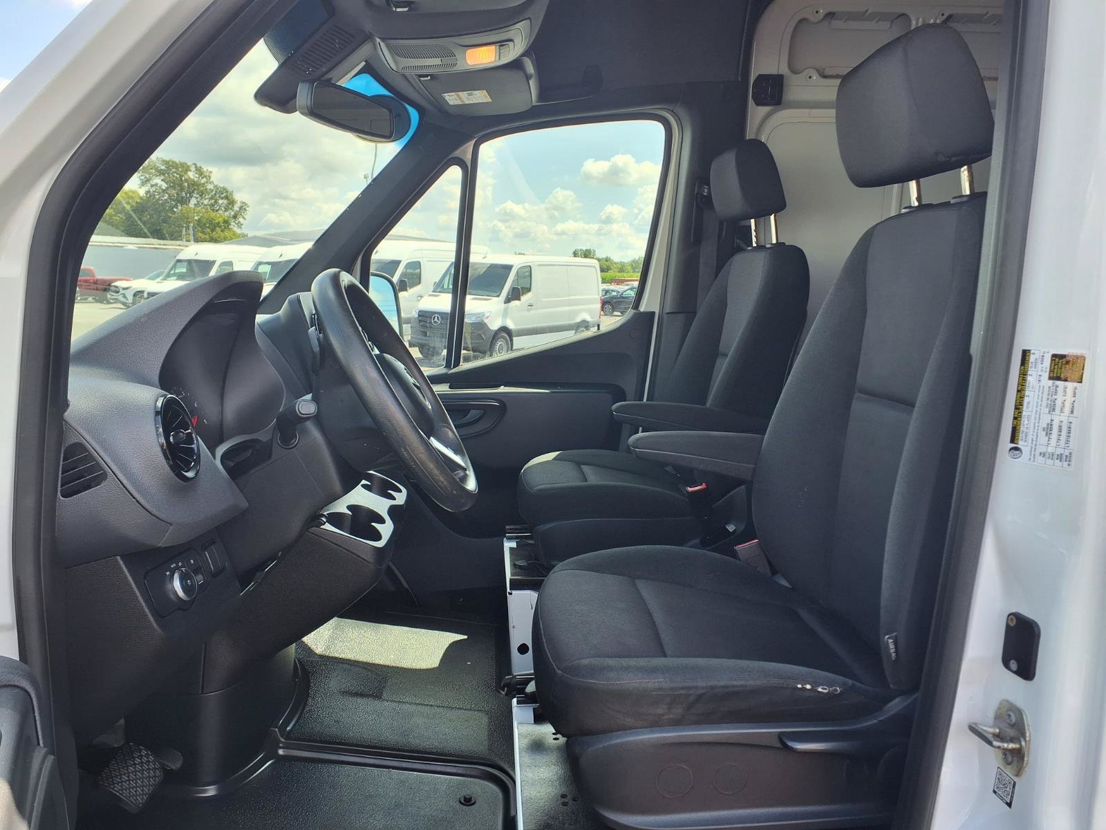 Used 2022 Mercedes-Benz Sprinter 3500 image 15
