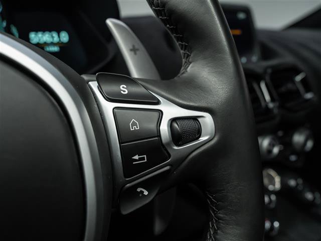 Used 2021 Aston Martin V8 Vantage Coupe RWD image 21