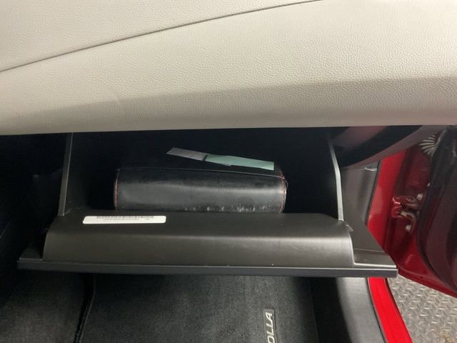 Used 2021 Toyota Corolla LE w/ Carpet Mat Package (TMS) image 25
