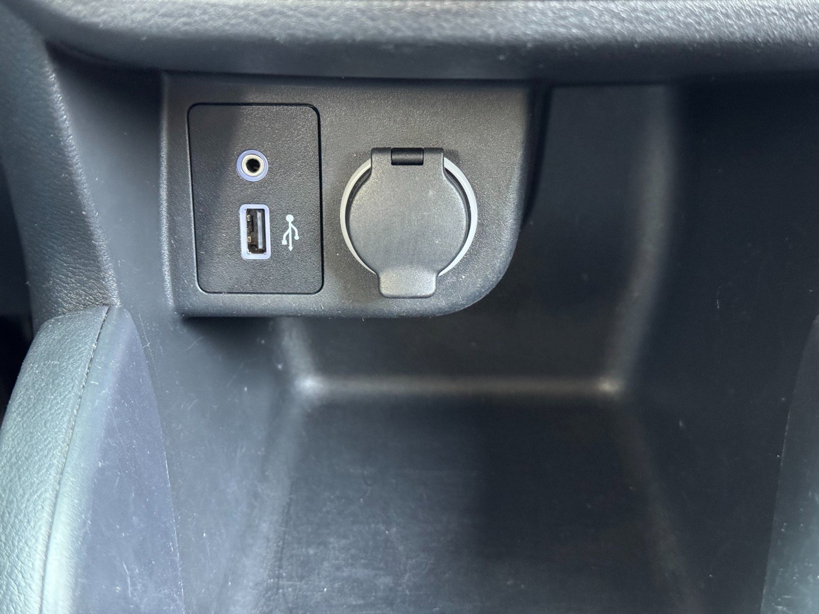 Used 2021 Nissan Kicks S FWD image 25