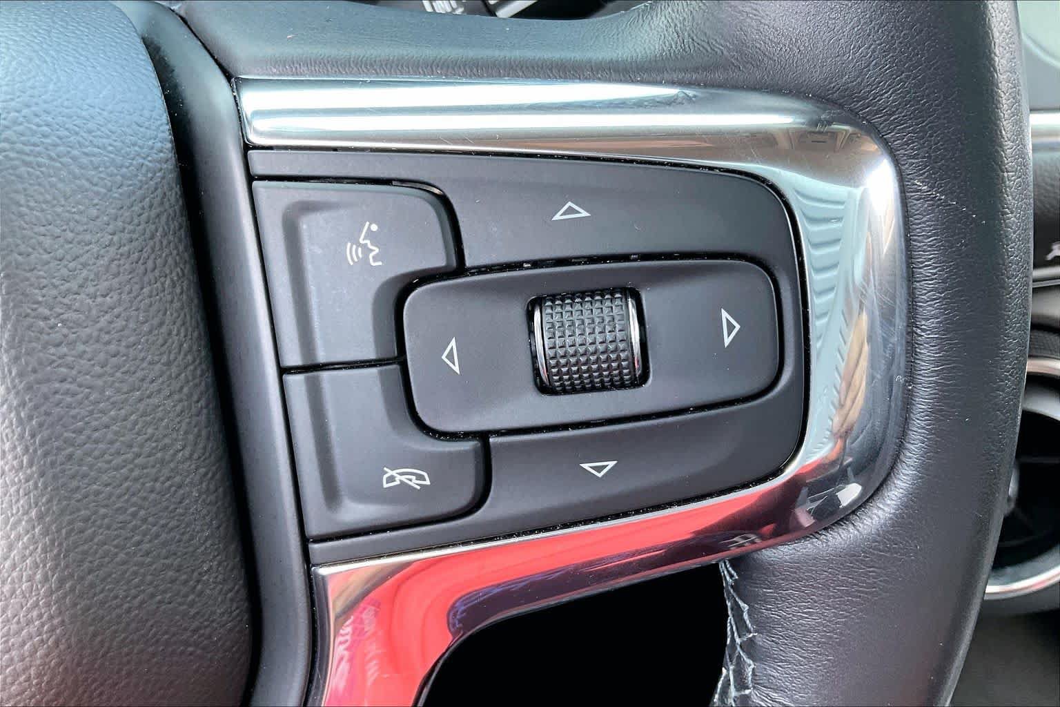 Used 2022 Chevrolet Blazer LT w/ Sound & Technology Package AWD/4WD image 22