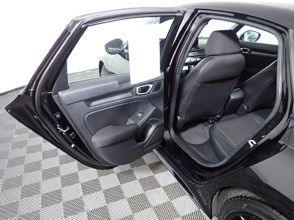 Used 2023 Honda Civic Sport image 28