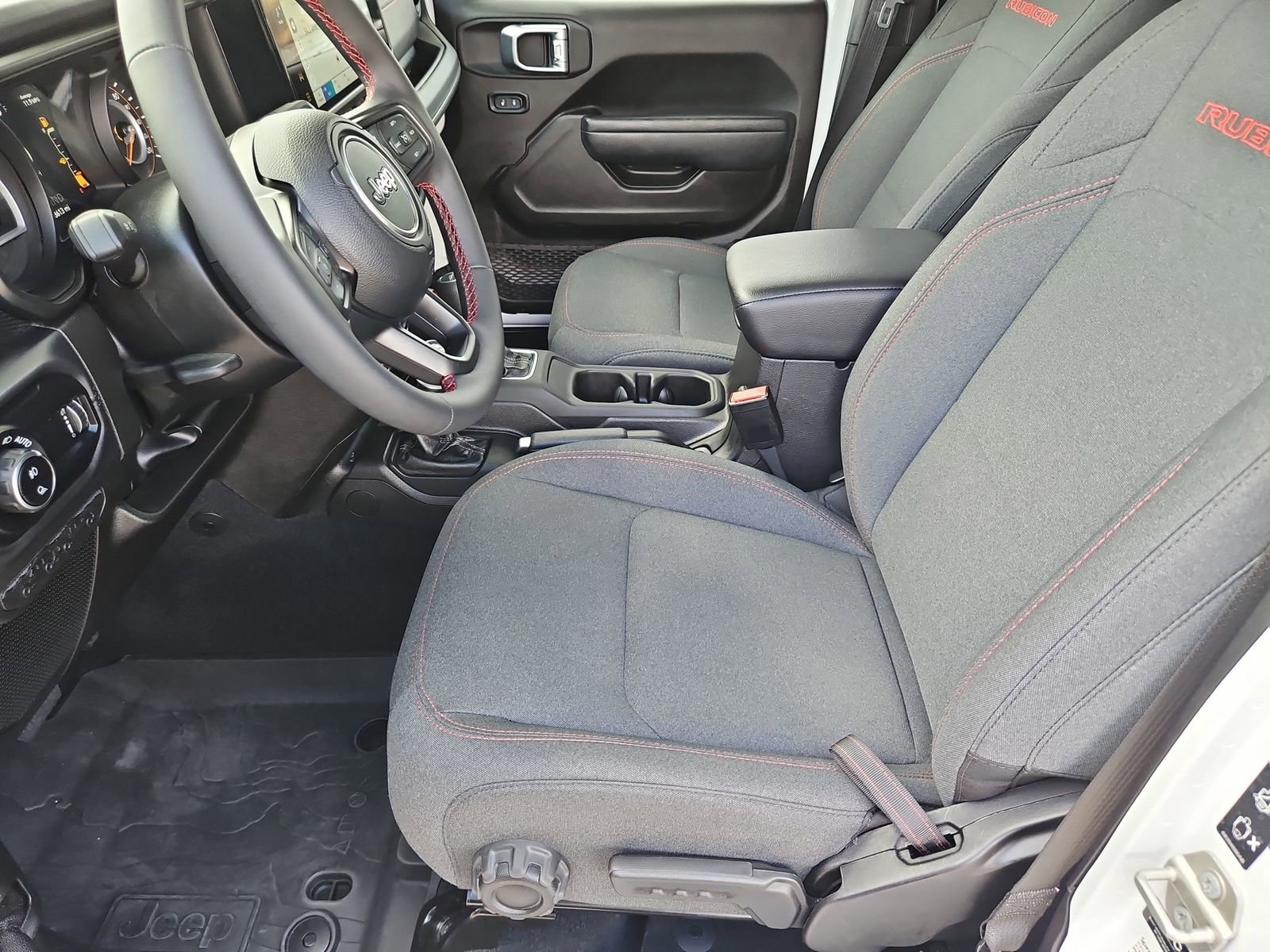 Used 2024 Jeep Gladiator Rubicon w/ Safety Group AWD/4WD image 13