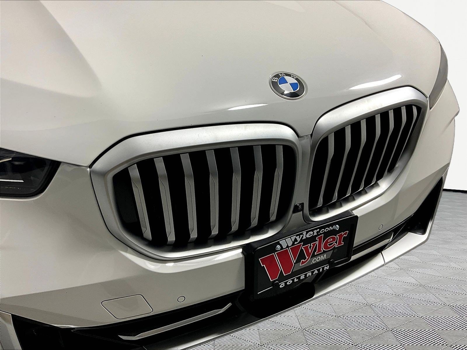 Used 2026 BMW X5 xDrive40i AWD/4WD image 33