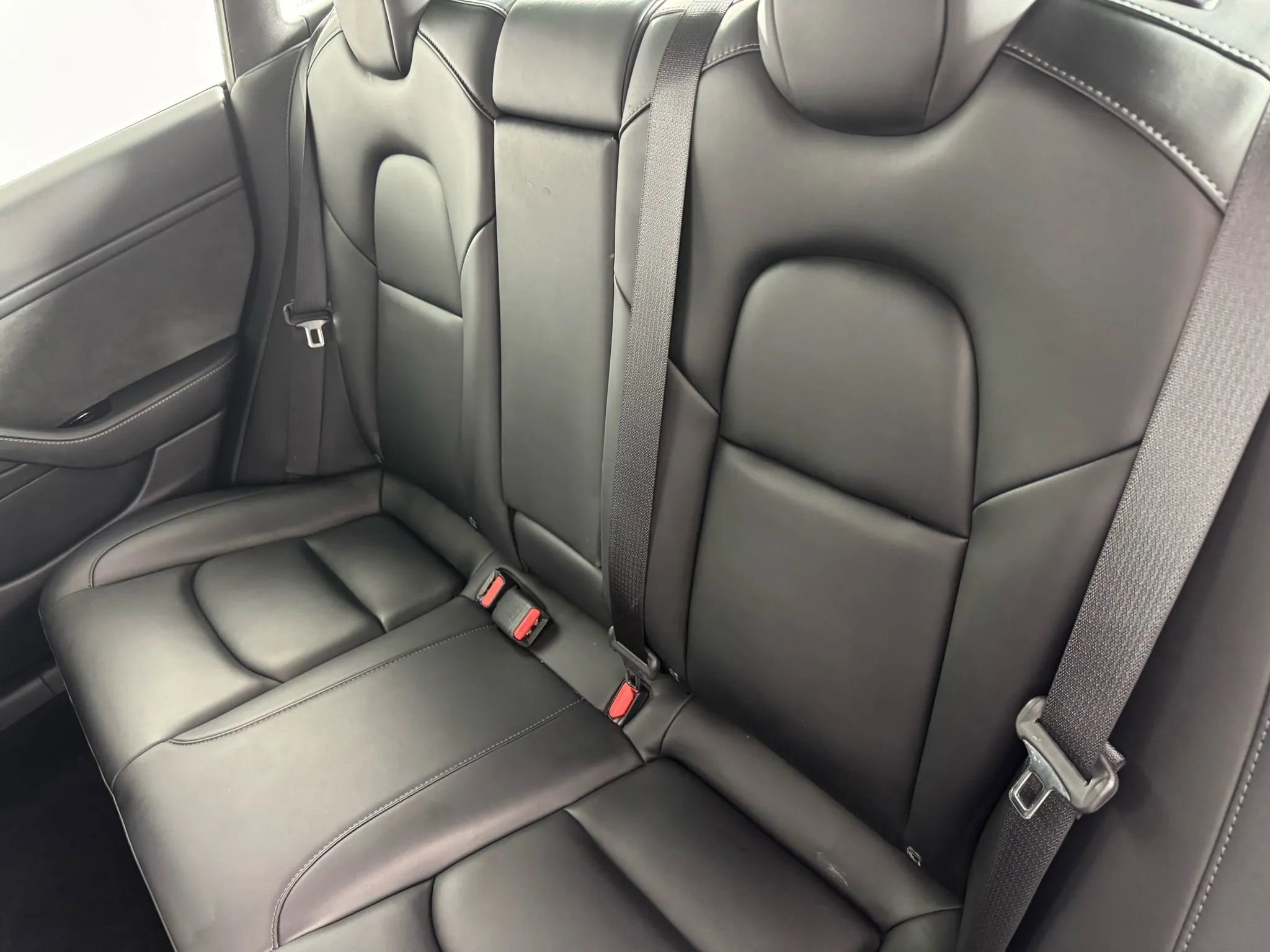 Used 2020 Tesla Model 3 Long Range image 34