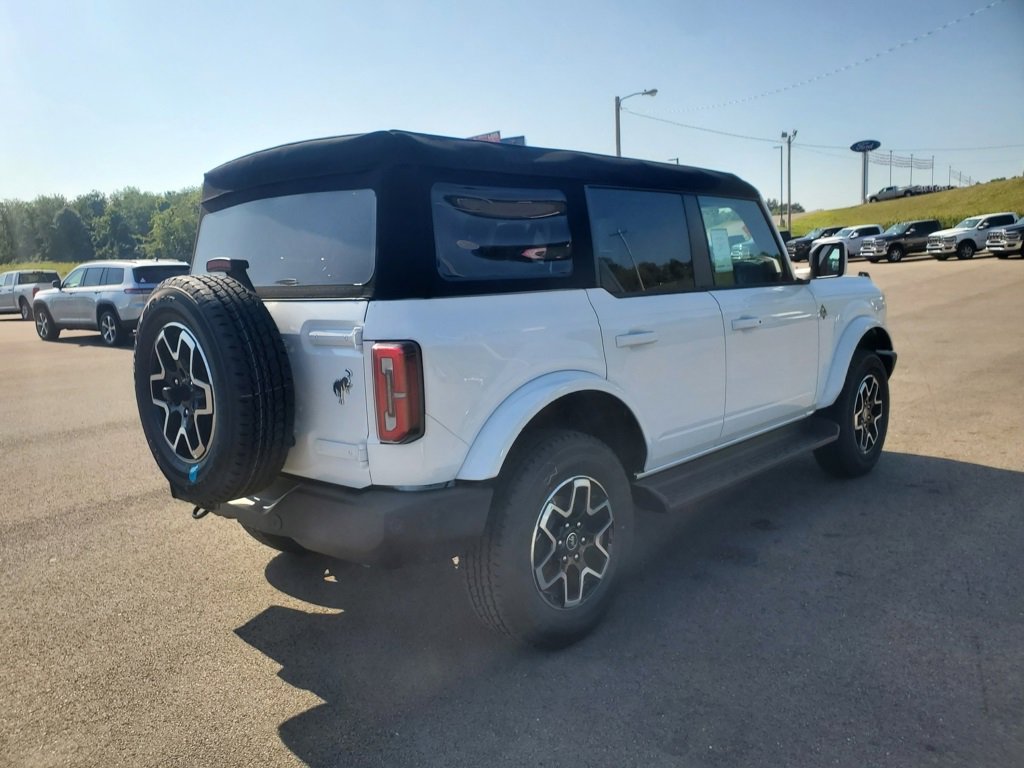 New 2025 Ford Bronco Badlands image 5