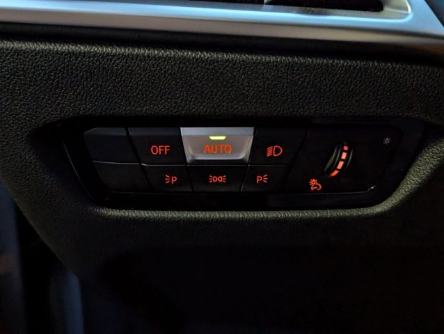 Used 2026 BMW M440i Convertible RWD image 16