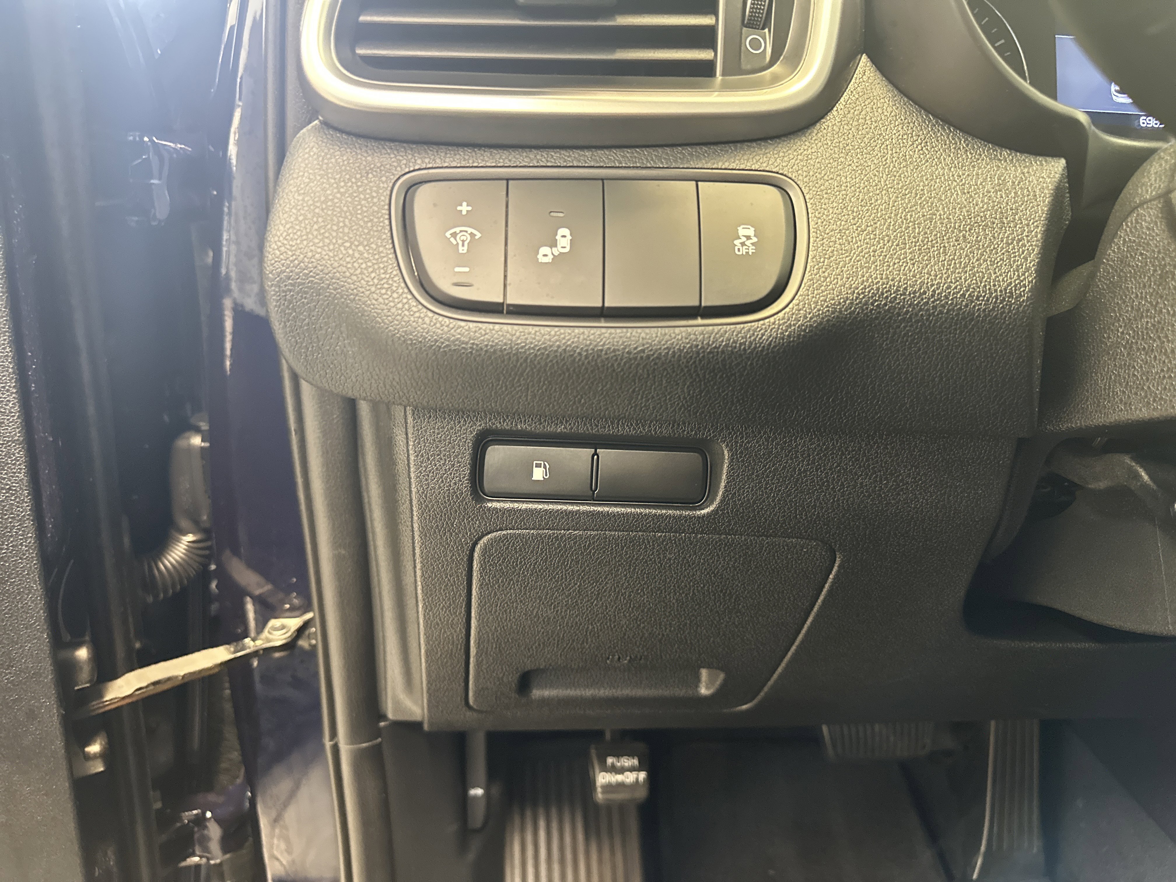 Used 2020 Kia Sorento S image 22