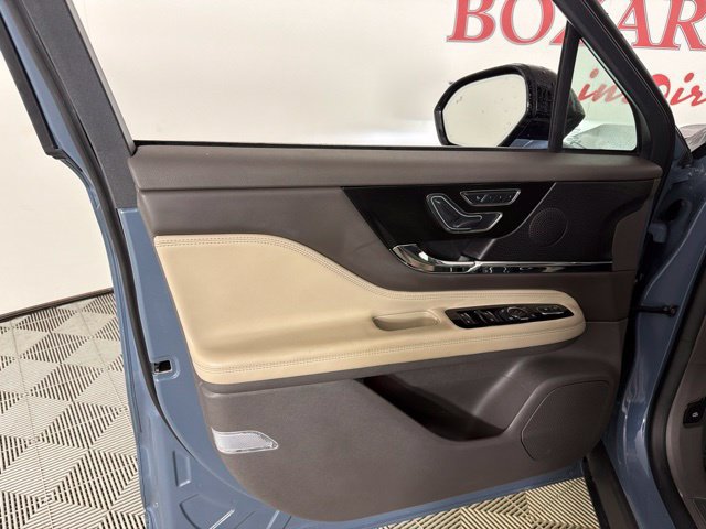 Certified 2024 Lincoln Corsair Grand Touring w/ Equipment Group 301A AWD/4WD image 30