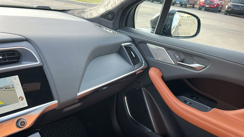 Used 2024 Jaguar I-PACE R-Dynamic HSE image 17