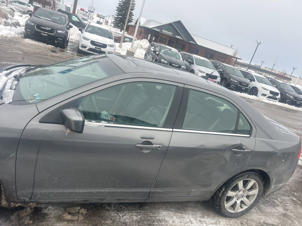 Used 2010 Mercury Milan Premier image 4