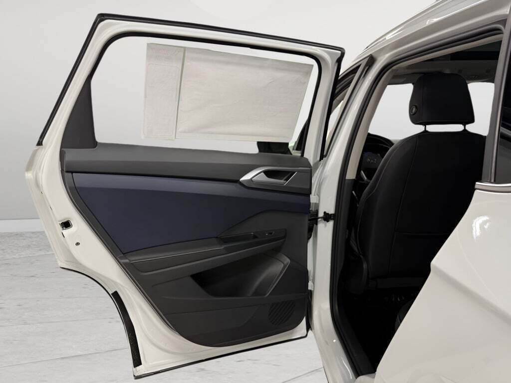 New 2026 Volkswagen Taos SEL AWD/4WD image 19
