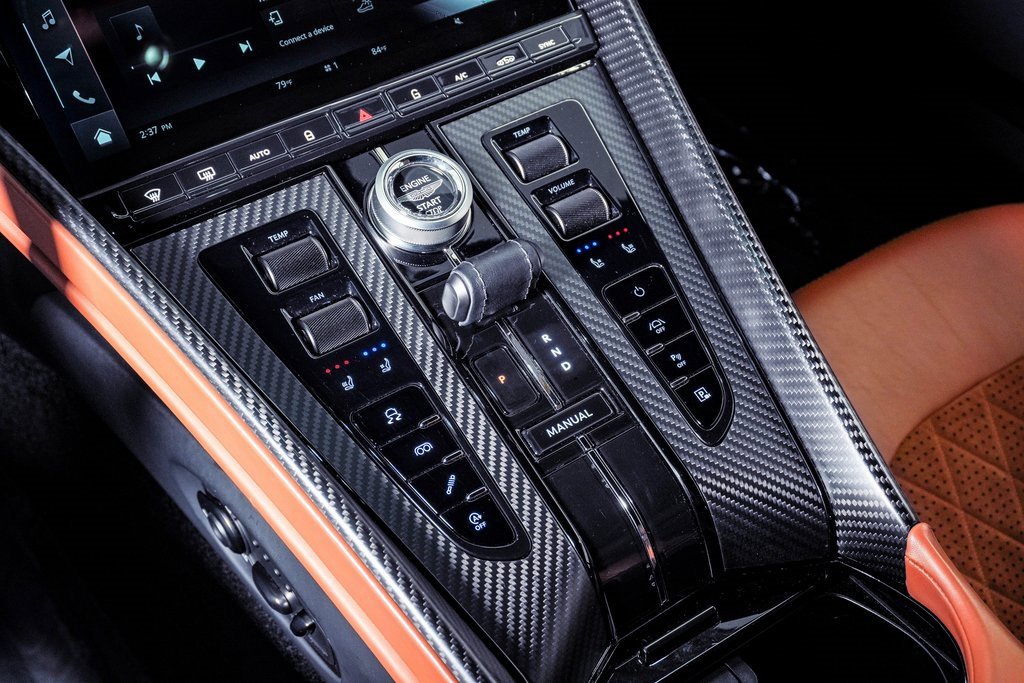 Used 2024 Aston Martin DB12 Coupe image 29