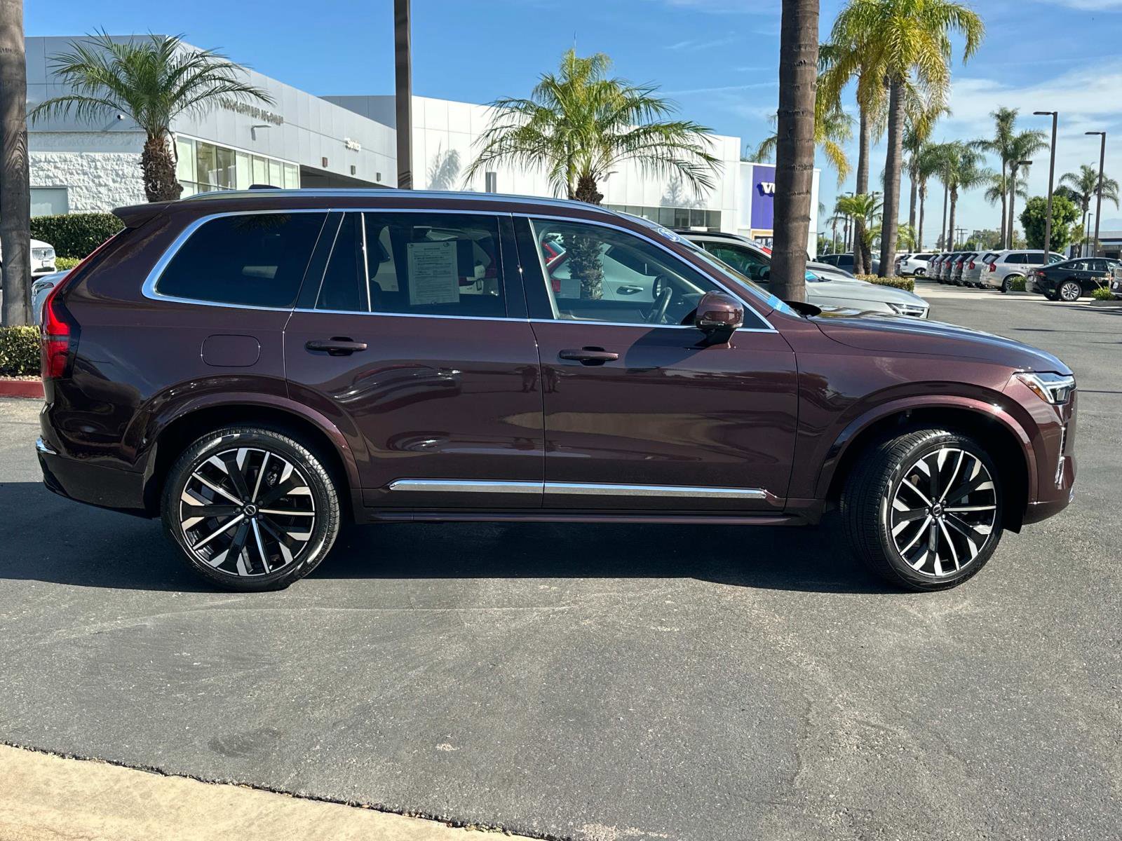 Certified 2025 Volvo XC90 B5 Core w/ Protection Package Premier image 3