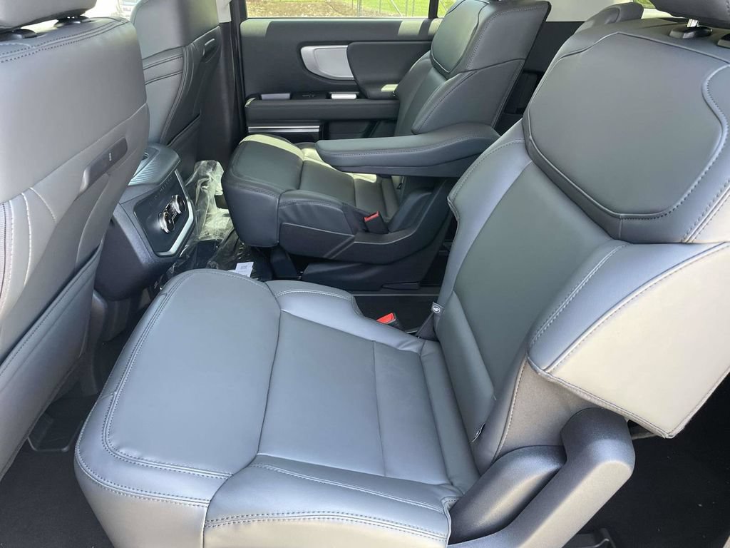 New 2026 Ford Expedition Active RWD image 12