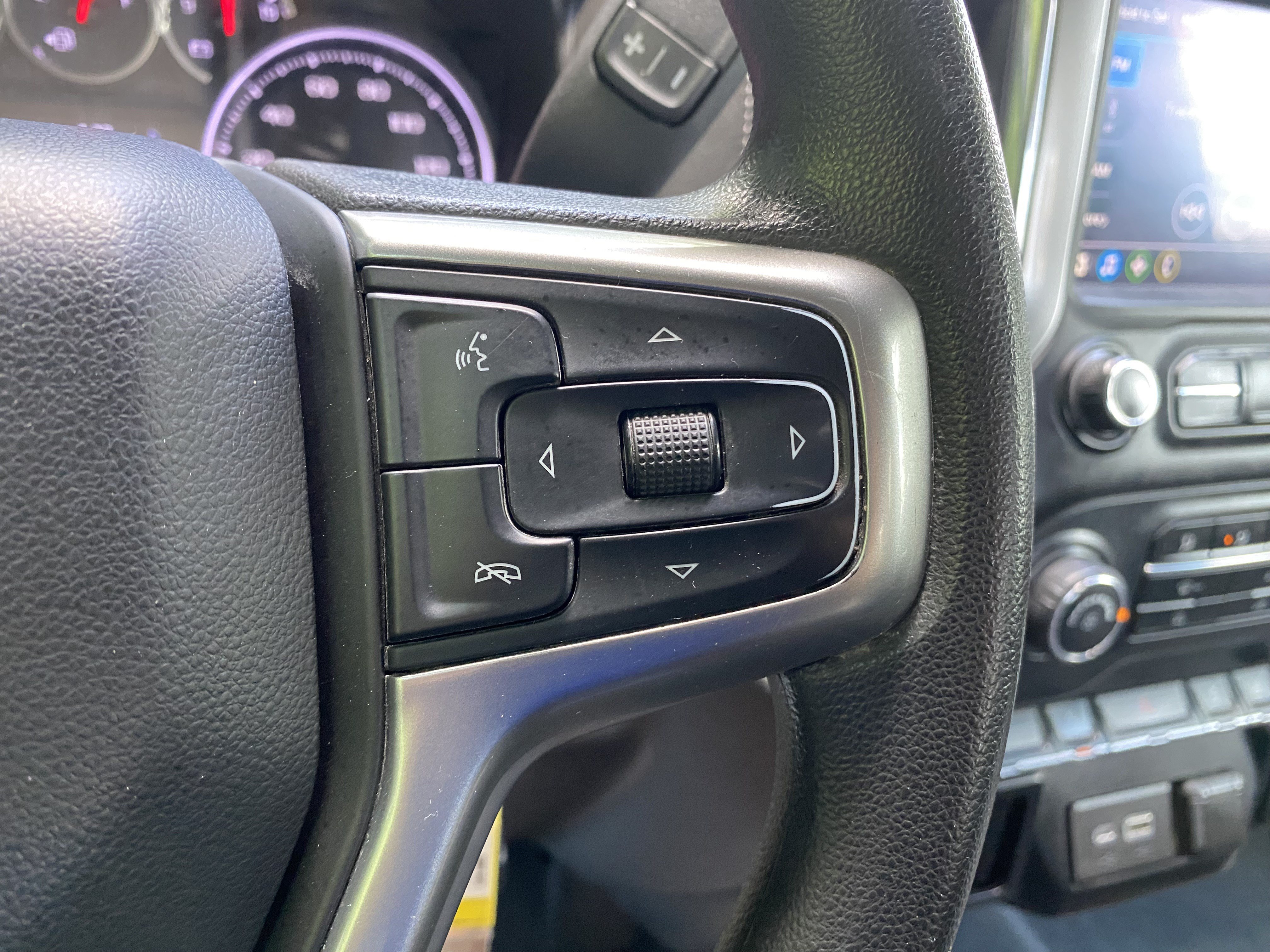 Used 2020 Chevrolet Silverado 1500 LT w/ Trailering Package AWD/4WD image 21