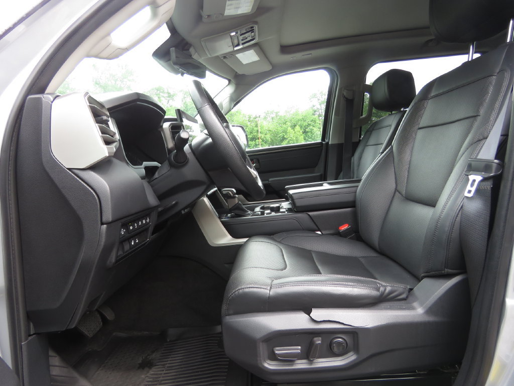 Used 2023 Toyota Tundra Limited AWD/4WD image 9