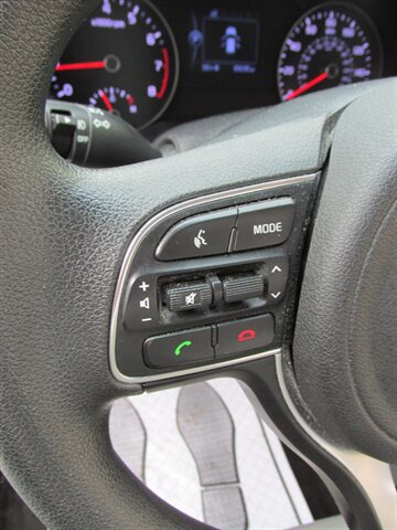 Used 2018 Kia Sportage LX w/ LX Technology Package image 25
