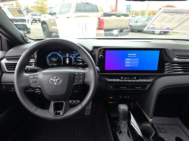 Used 2025 Toyota Camry XSE image 12