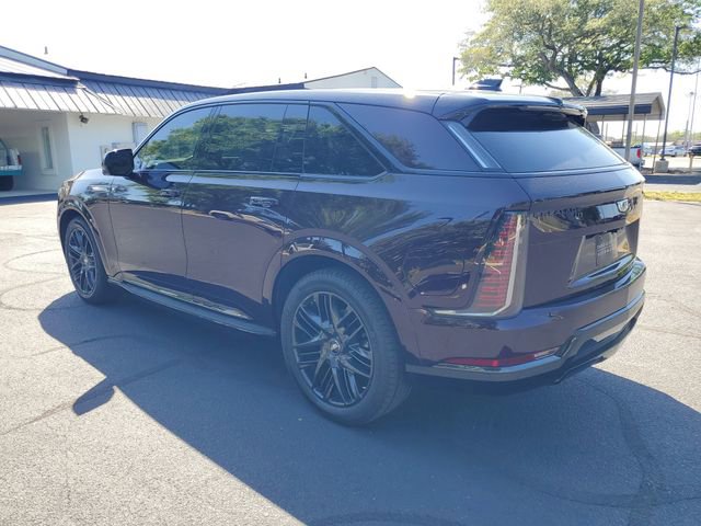 Used 2025 Cadillac Escalade IQ Sport 2 w/ LPO, ONYX Package AWD/4WD image 3