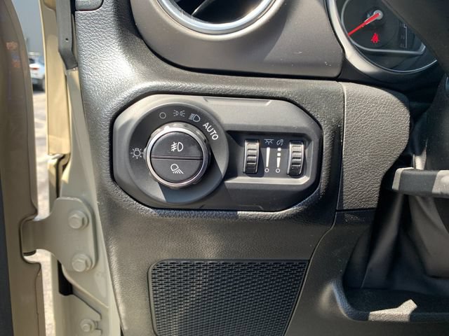 Used 2022 Jeep Gladiator Rubicon AWD/4WD image 30