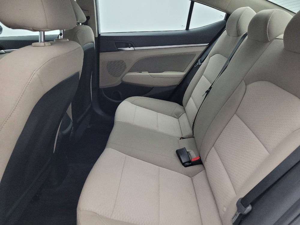 Used 2019 Hyundai Elantra SEL w/ Winter Weather Package FWD image 18