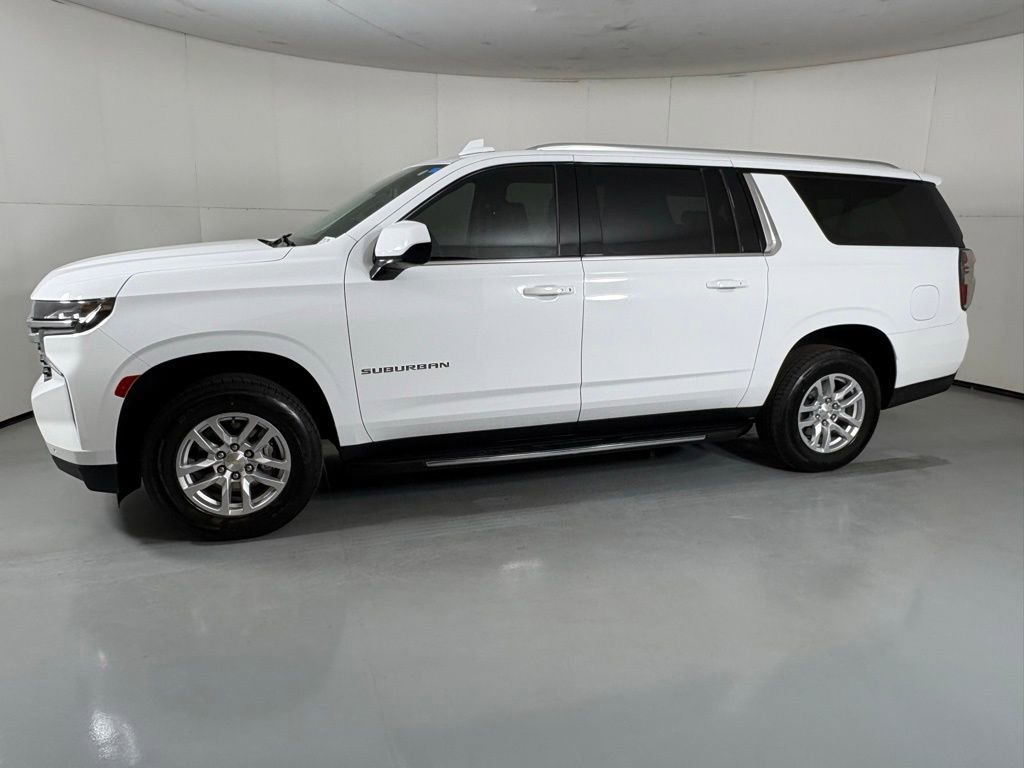 Used 2024 Chevrolet Suburban LT RWD image 6