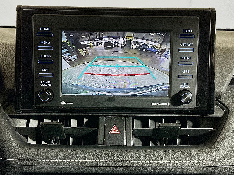 Used 2020 Toyota RAV4 XLE w/ Convenience Package image 16