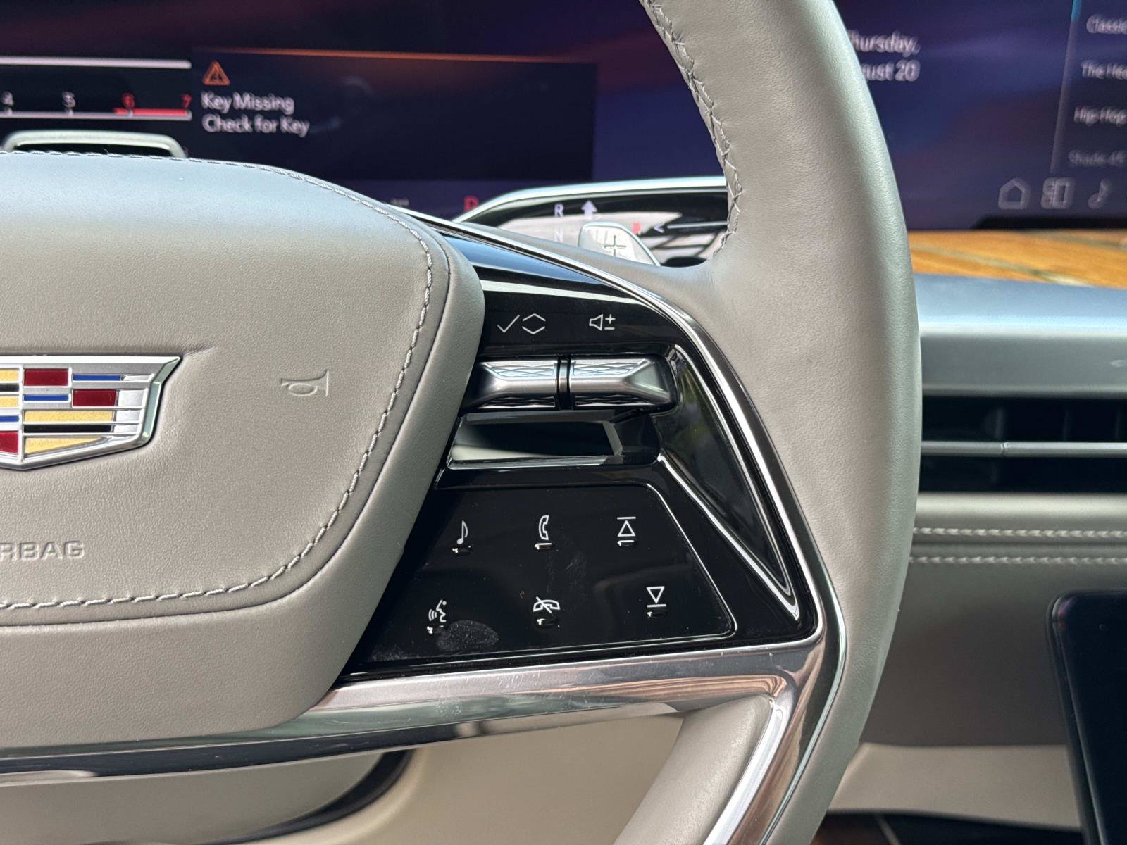Used 2025 Cadillac Escalade Sport Platinum AWD/4WD image 18