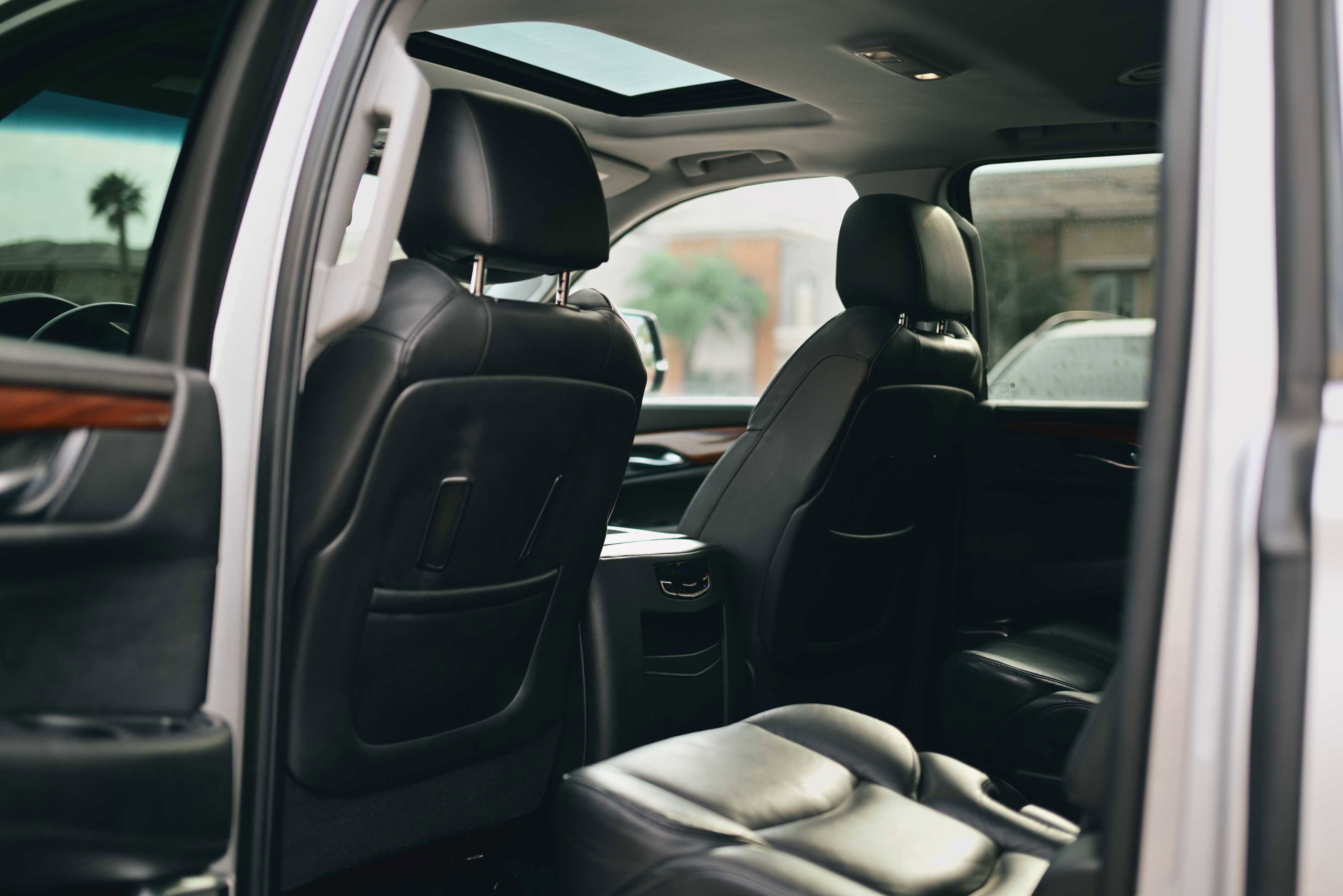 Used 2019 Cadillac Escalade ESV Luxury image 11