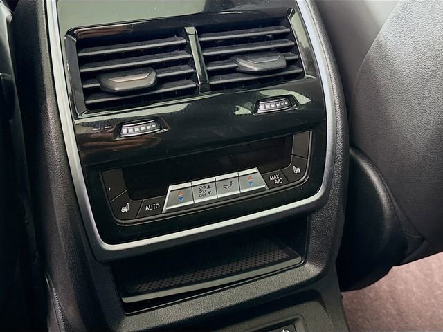 Used 2021 BMW ALPINA XB7 image 28