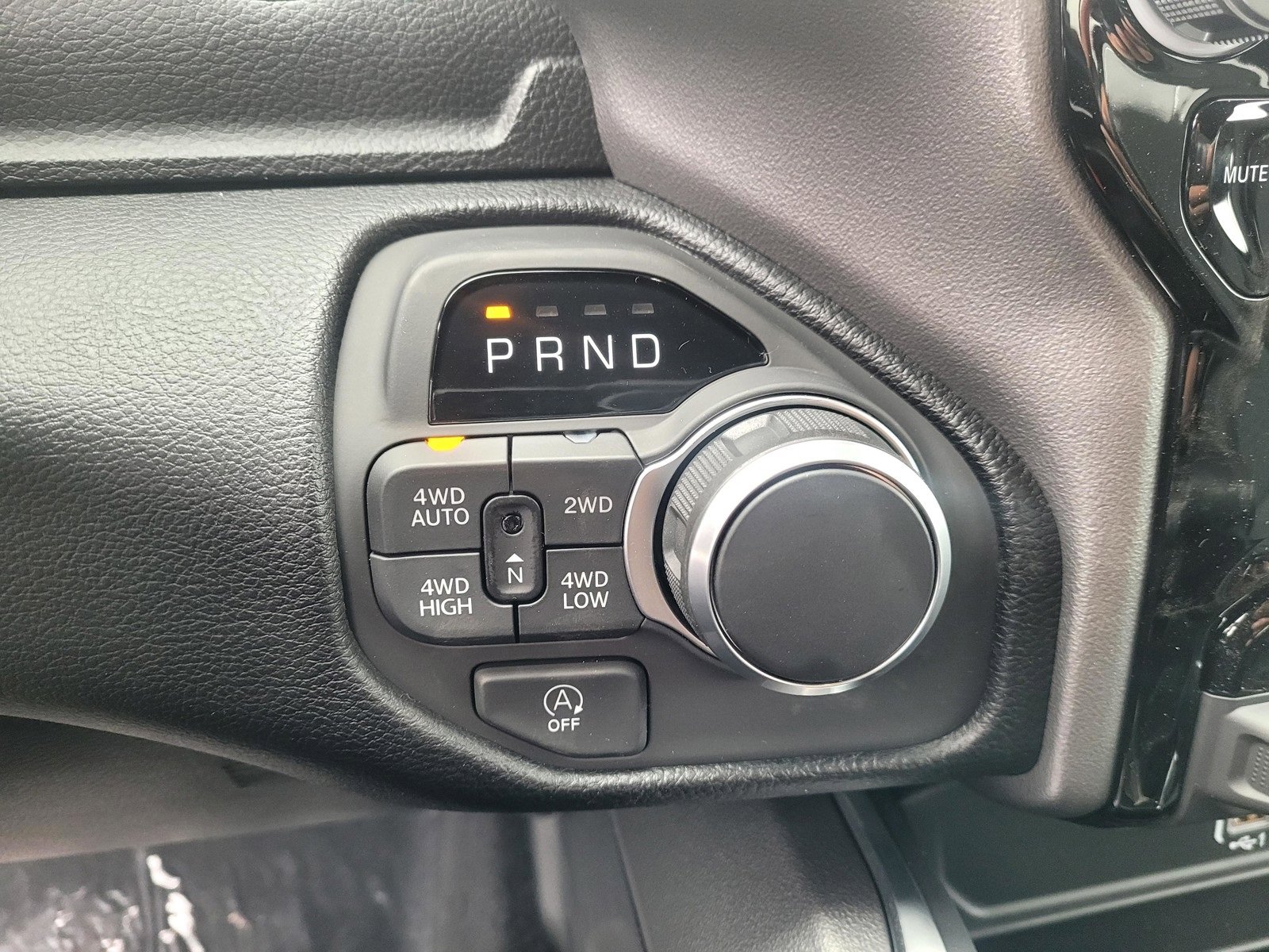 New 2026 RAM 1500 4x4 Crew Cab image 19