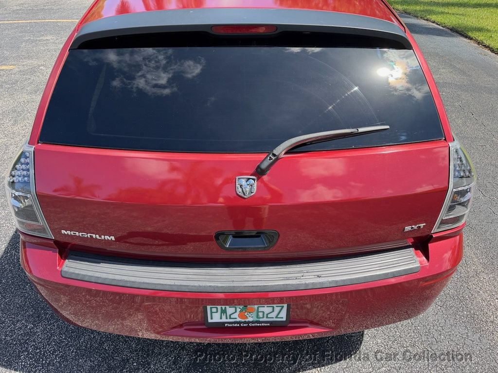 Used 2005 Dodge Magnum SE RWD image 16