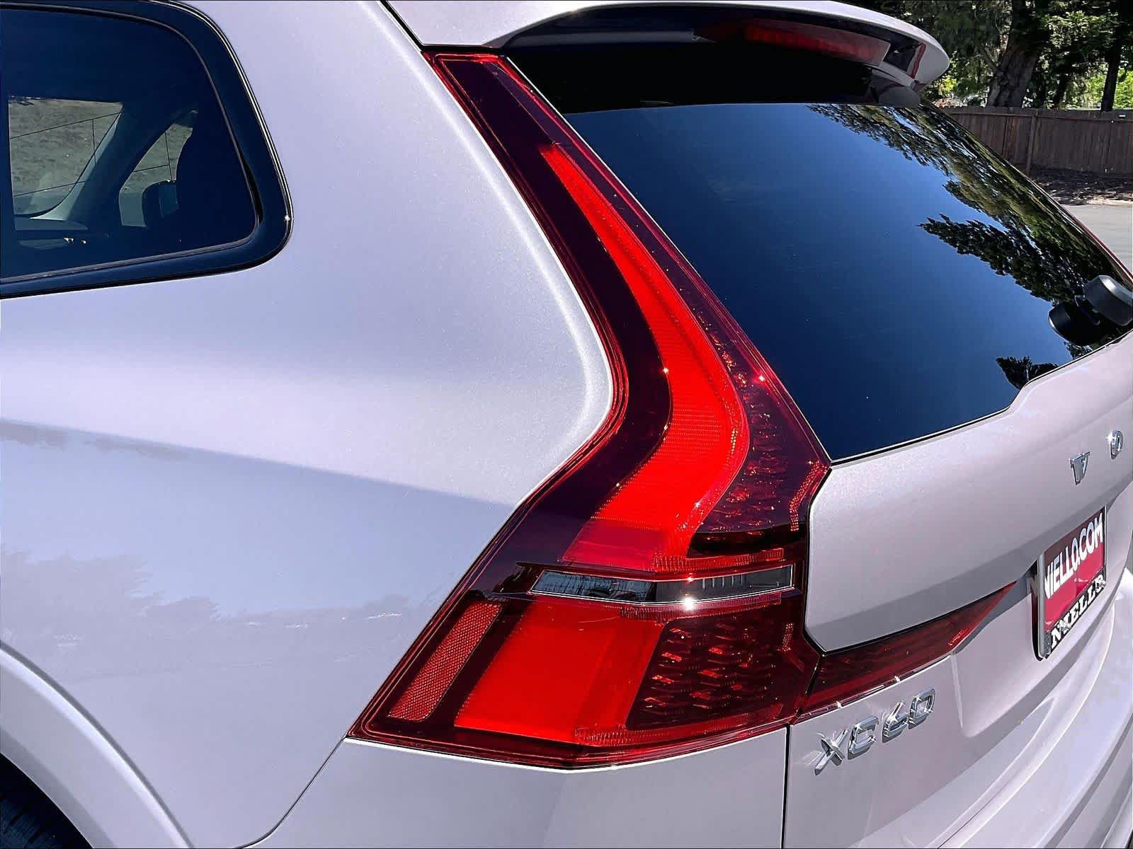 New 2026 Volvo XC60 B5 Core AWD/4WD image 25