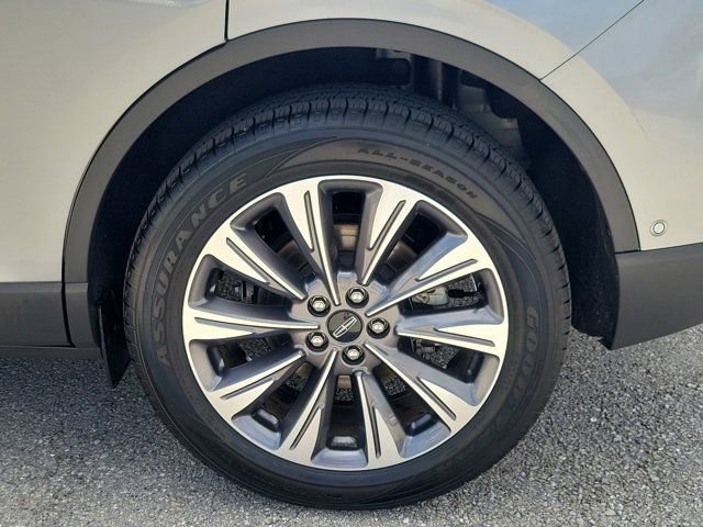 Certified 2022 Lincoln Corsair Reserve w/ Luxury Package image 10