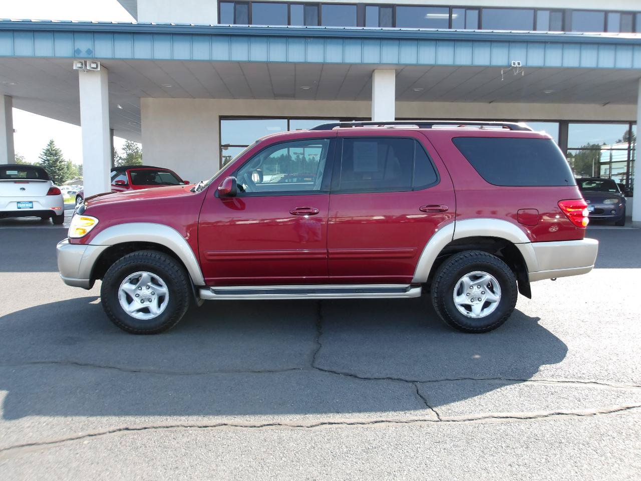 Used 2001 Toyota Sequoia SR5 AWD/4WD image 2
