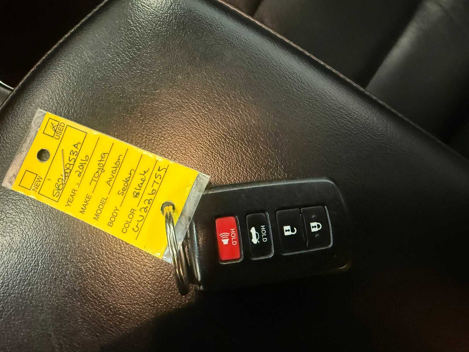 Used 2016 Toyota Avalon XLE Premium image 39