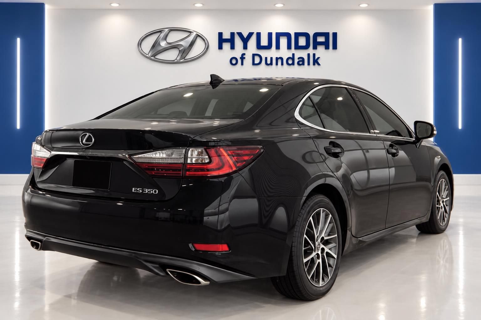 Used 2016 Lexus ES 350 w/ Luxury Package w/Wood Trim FWD image 4