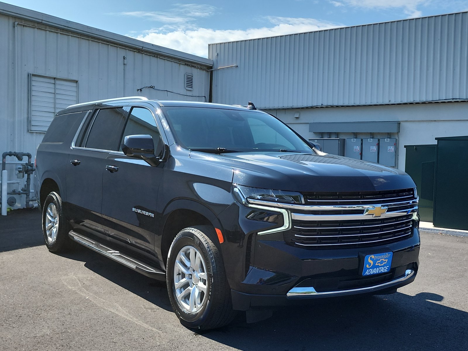Used 2024 Chevrolet Suburban LT AWD/4WD image 7